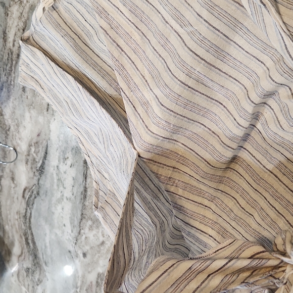 Grade & Gather Sleeveless wrap top - Picture 5 of 6